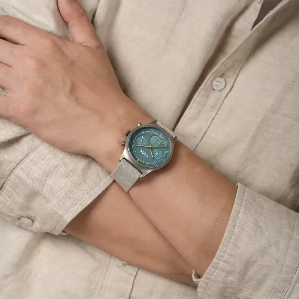 Montre à quartz multifonction