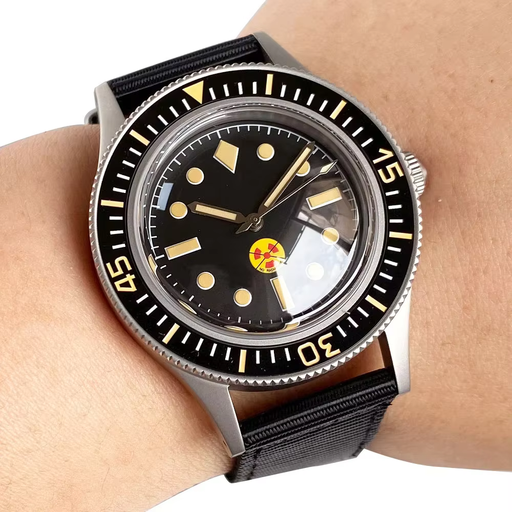 Nouveau Tandorio 40mm rétro 50 fêtes plongeur montres pour Miyota 8215 mouvement saphir cristal verre 200m étanche vert lume cadran