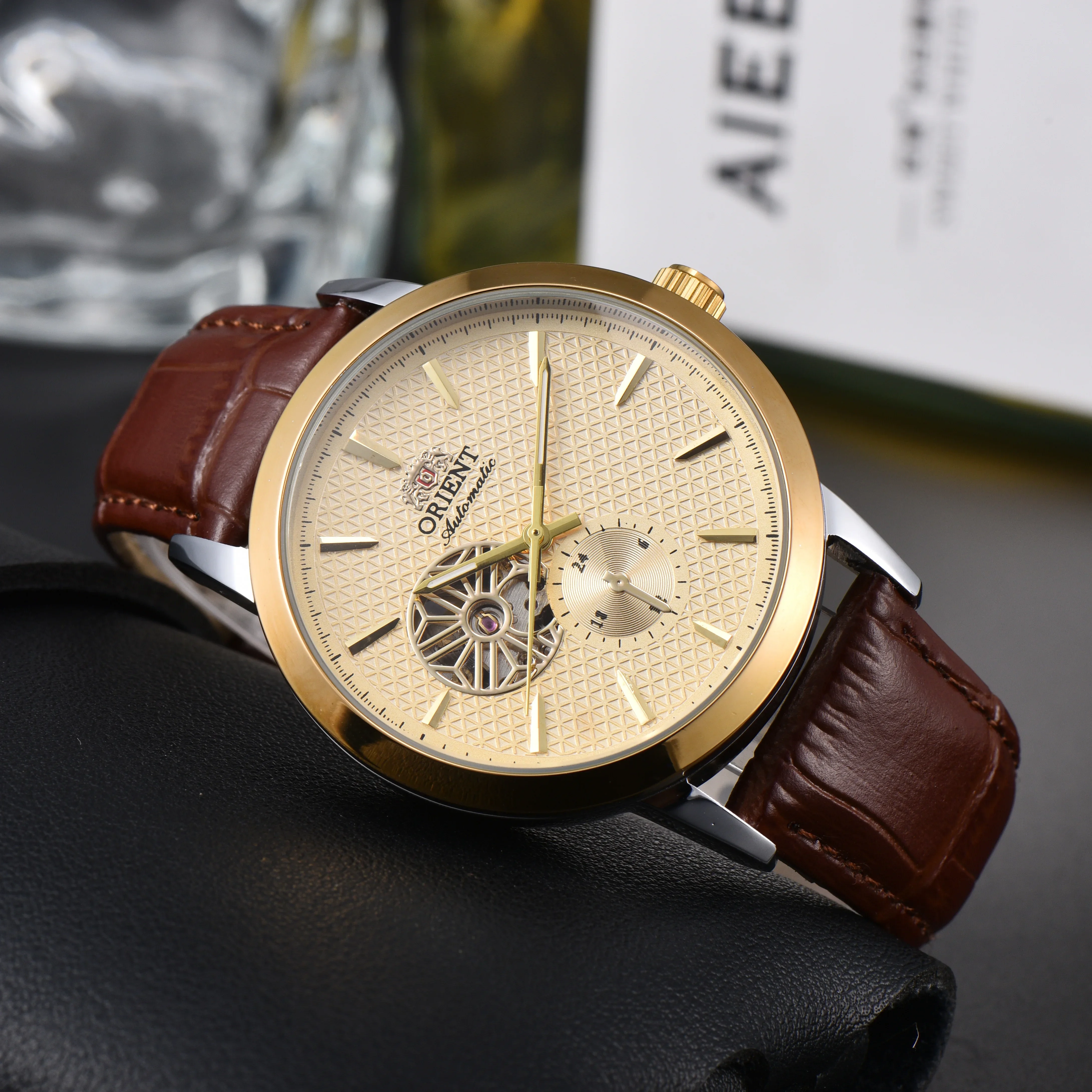 Montre squelette mécanique DFDG Orient : Fonctionnalités complètes