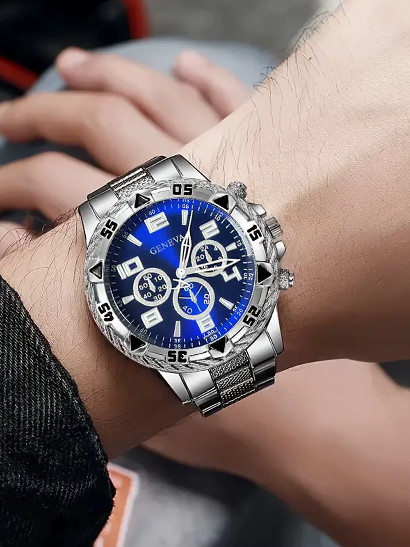Montre pour homme en verre bleu avec bracelet en acier