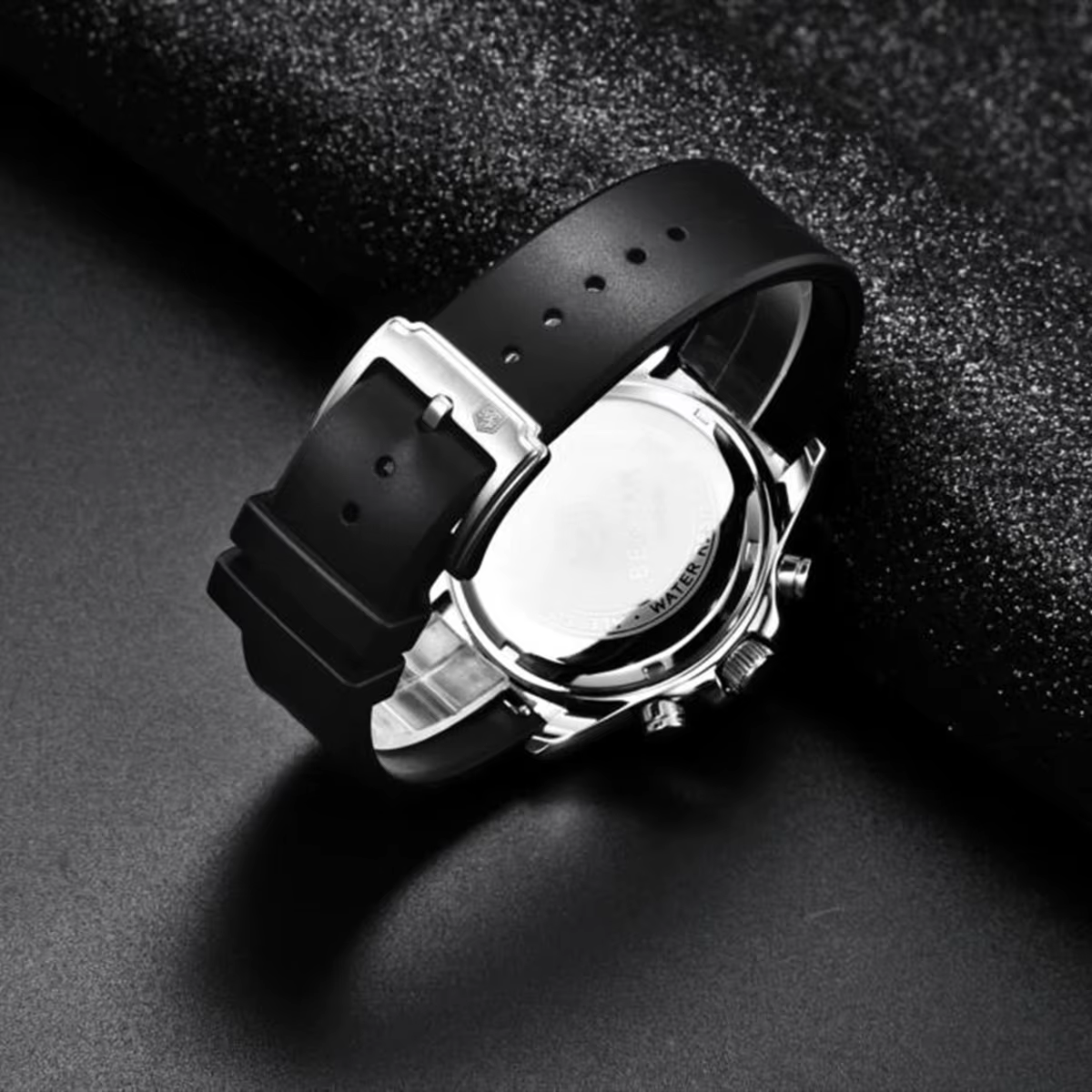 Montre de sport en acier inoxydable pour homme