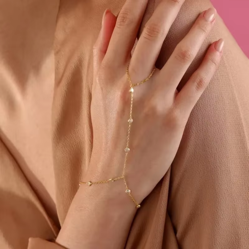 Bracelet en cristal de zircon complet pour femmes et adolescentes, bracelet délicat à la mode avec chaîne de doigt en CZ, bijoux cadeaux pour elle