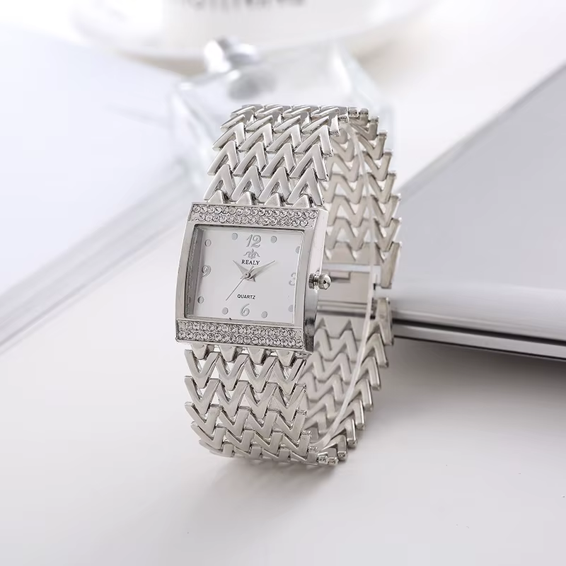 UTHAI W32 femmes mode montres à Quartz européen américain dame Bracelet montre diamants horloge fille montre-Bracelet bijoux