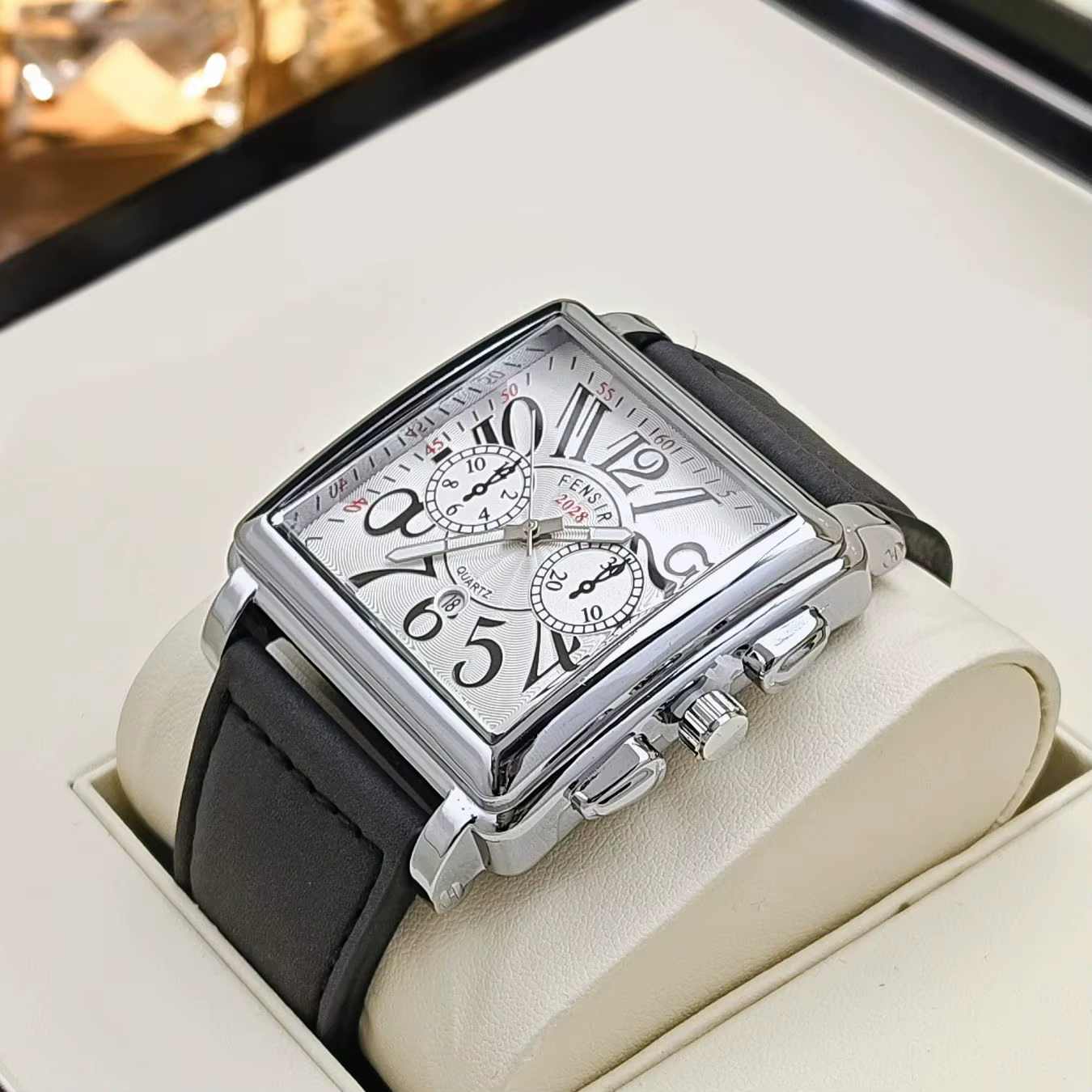 Montre à quartz de luxe pour hommes d'affaires