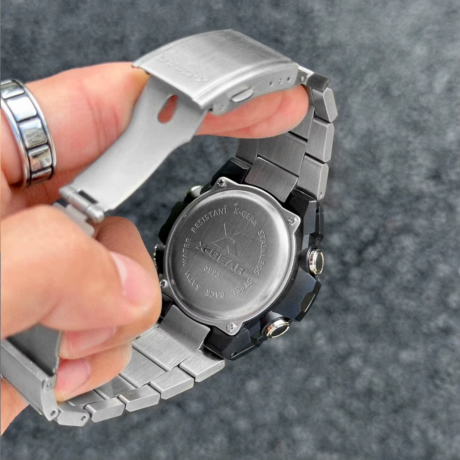 Montre multifonctionnelle en acier inoxydable pour hommes