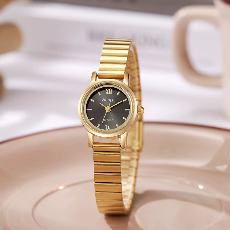 Nouvelle montre en or mode Simple cadran rond montres à Quartz pour femmes dames cadeau de luxe réglable bracelet en acier inoxydable montre-bracelet
