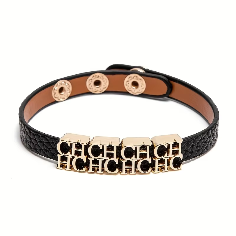 Bracelet en cuir avec étiquette alphabet