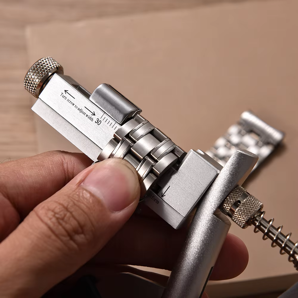Outil professionnel de précision pour retirer les maillons de bracelet de montre