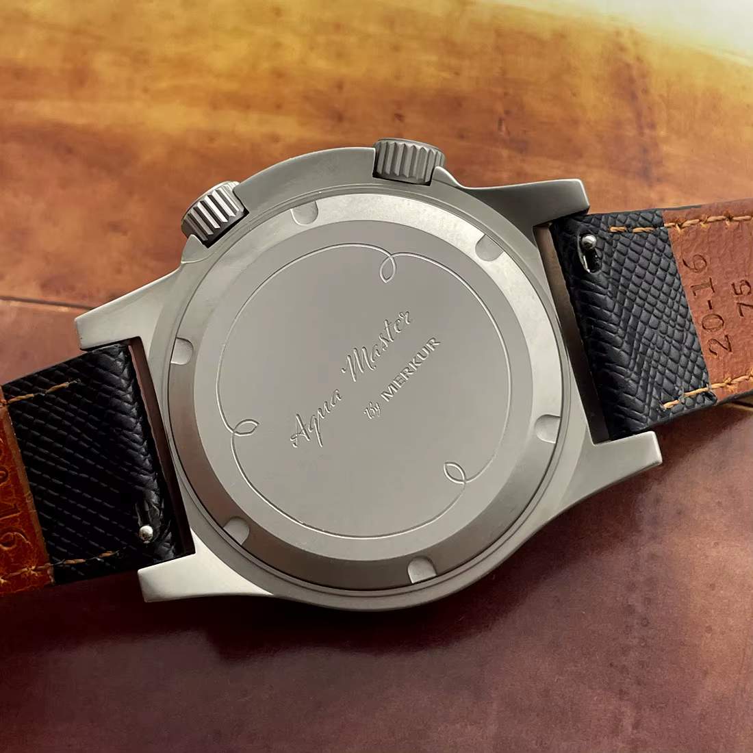 Nouveau Merkur double couronne pilote peau montre de plongée 100m rétro manuel montres mécaniques pour hommes