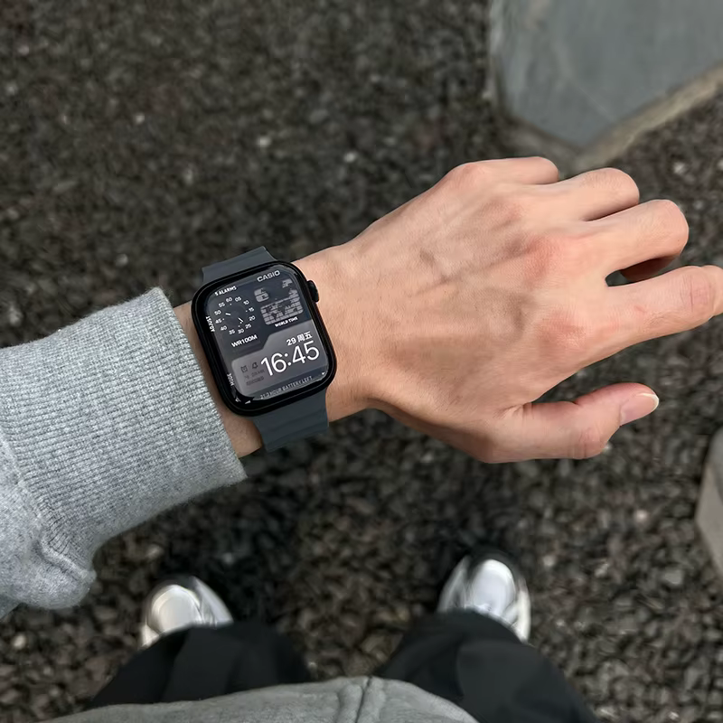 Bracelet de sport magnétique en silicone pour Apple Watch