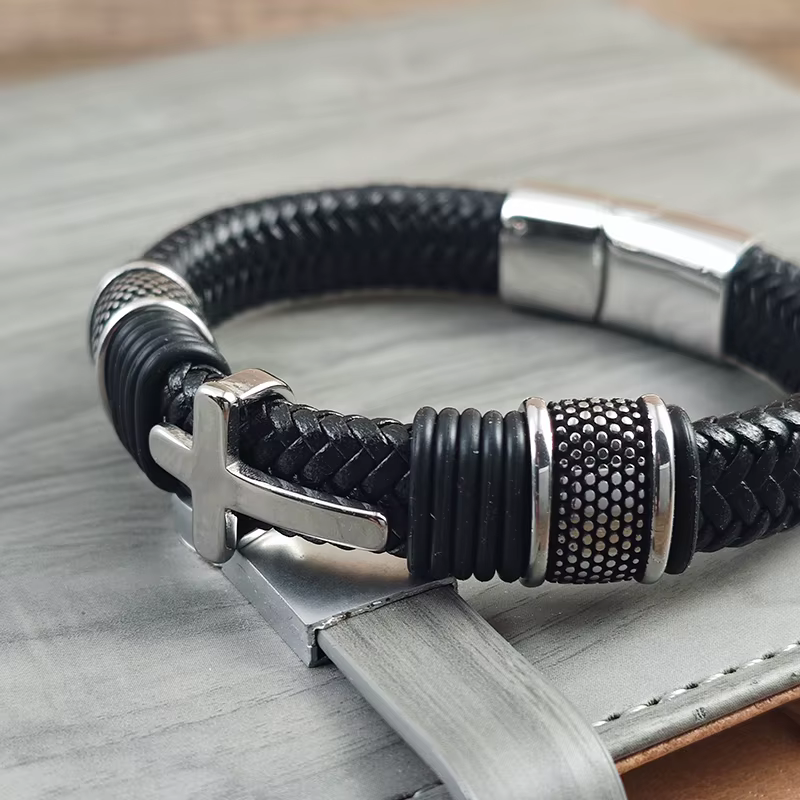 Bracelet magnétique en cuir noir de luxe