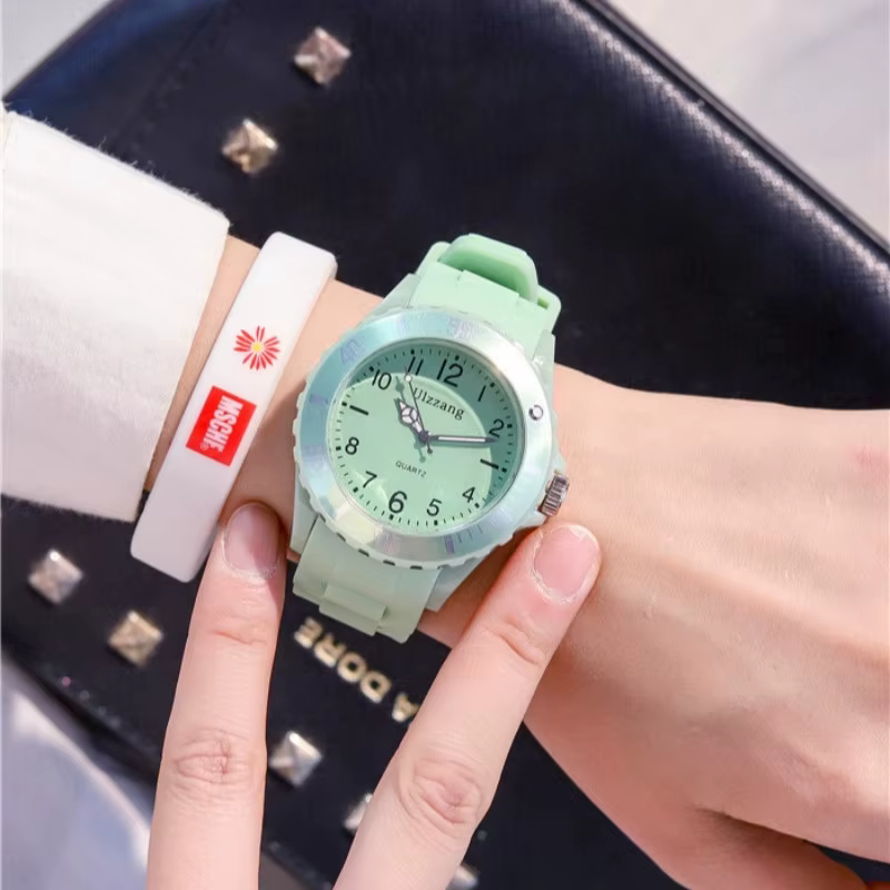 Montre numérique durable pour femme