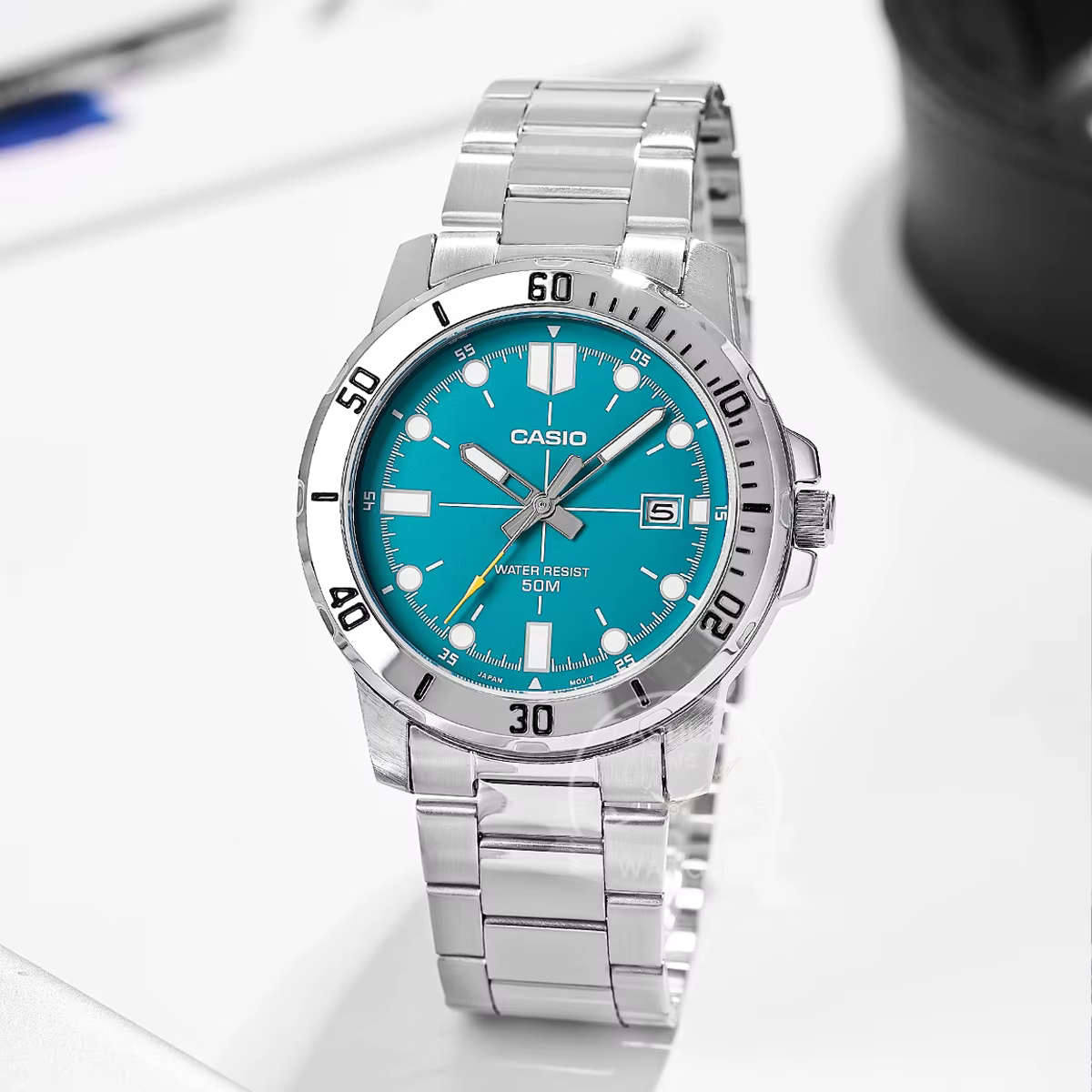 Montre Casio pour hommes simple à la mode