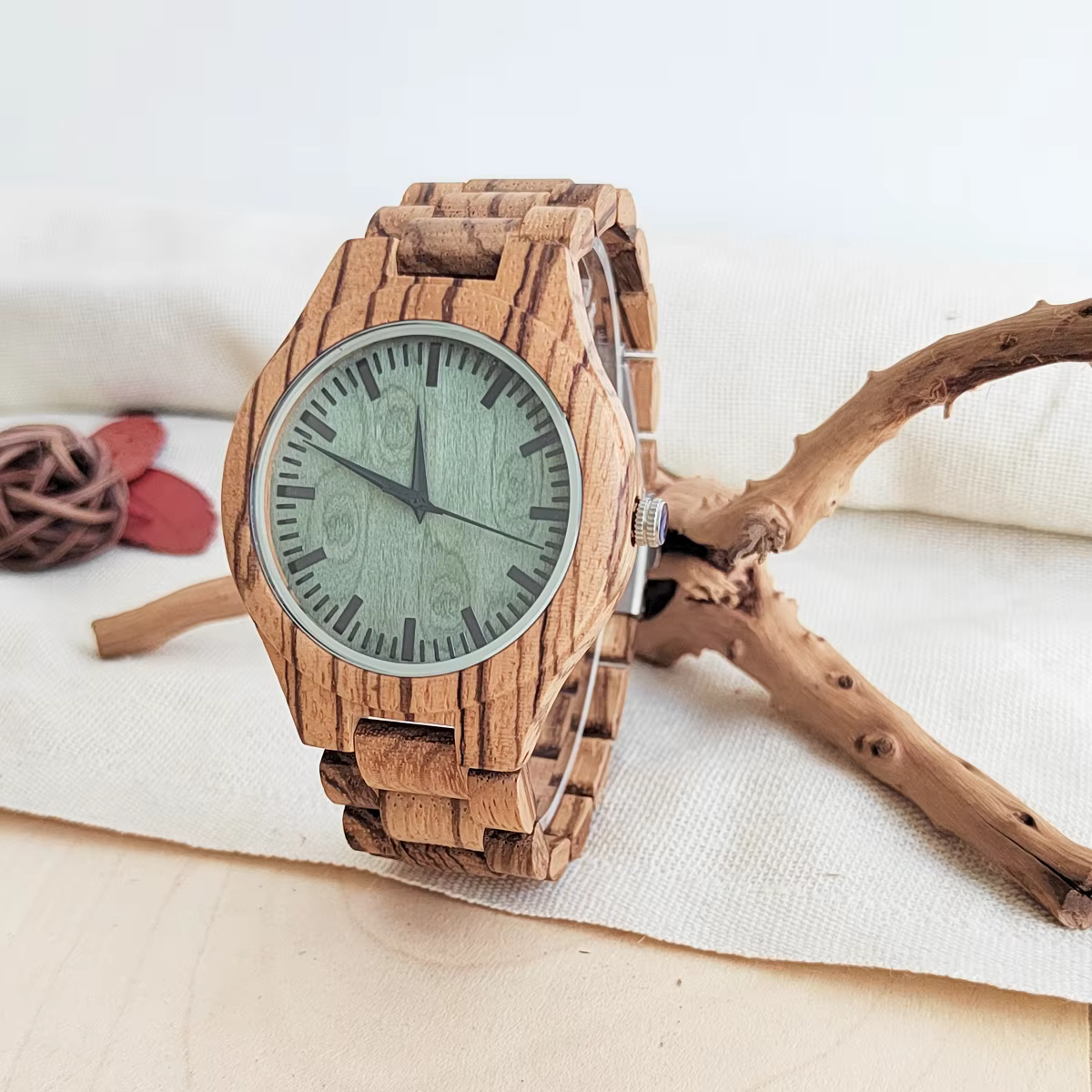 Montres-bracelets en bois Vintage pour hommes et femmes