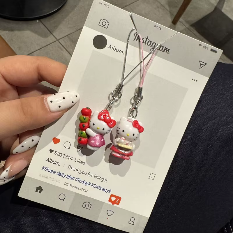 2 porte-clés Hello Kitty