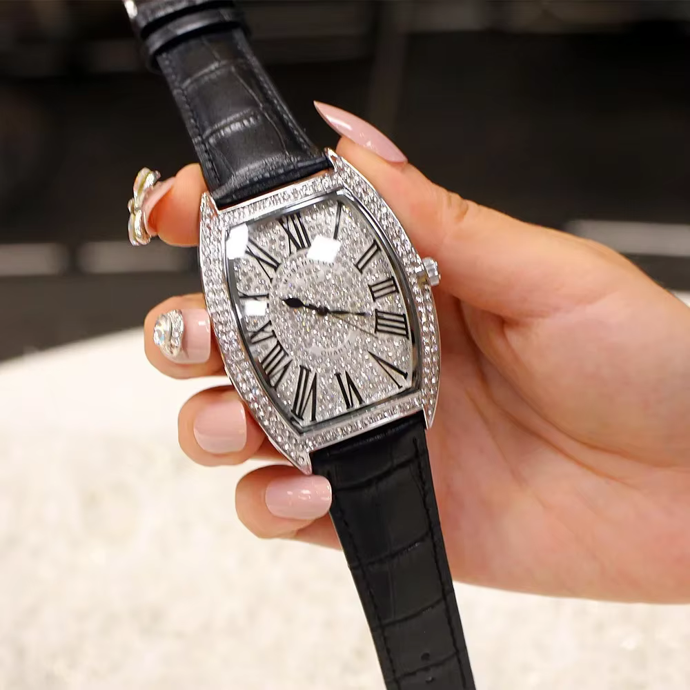 Mobangtuo hommes montre à Quartz Reloj Orologio Tonneau cadran diamant glacé Hip Hop homme horloge mâle luxe en cuir véritable montre-bracelet