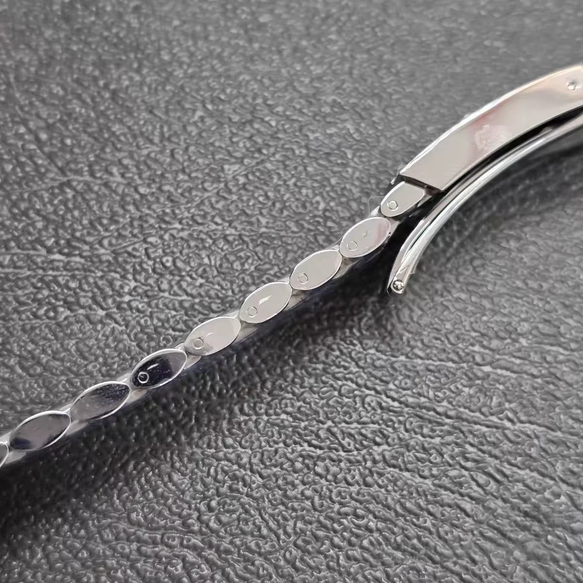 Bracelet de montre jubilé en acier inoxydable massif