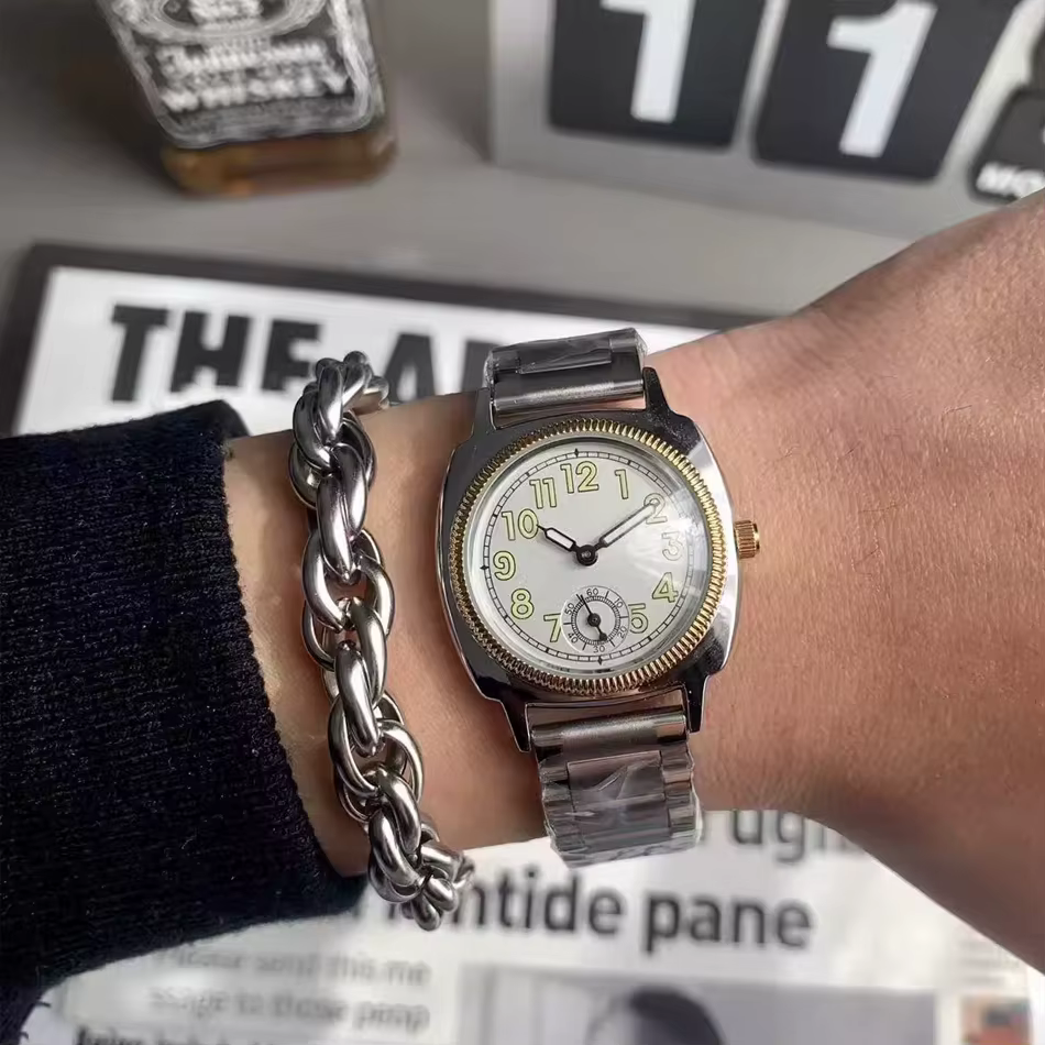 Montre à quartz Y2K en acier