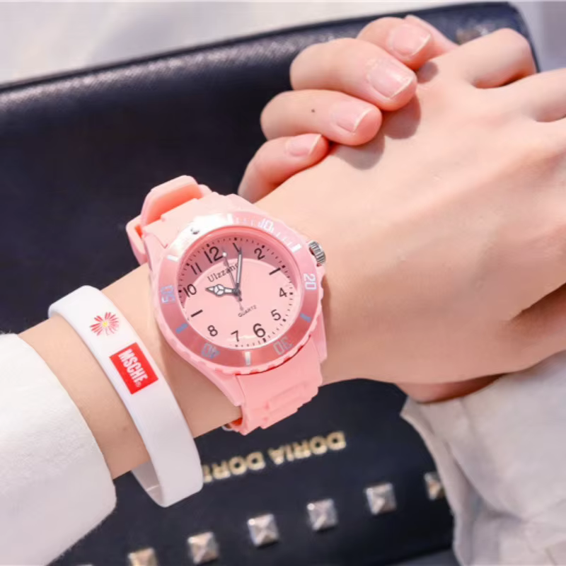 Montre numérique durable pour femme