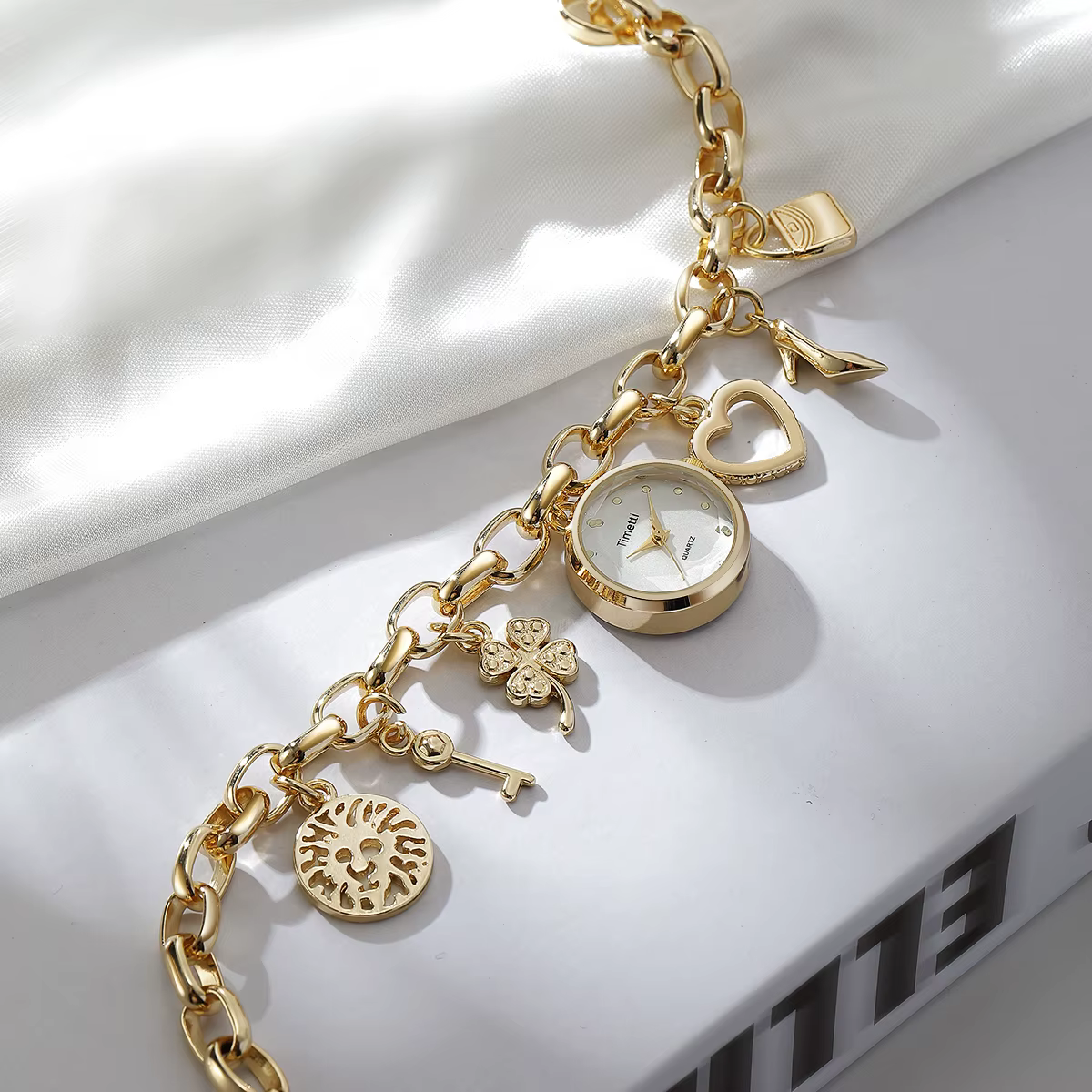 Montre-bracelet de luxe simple et décontractée