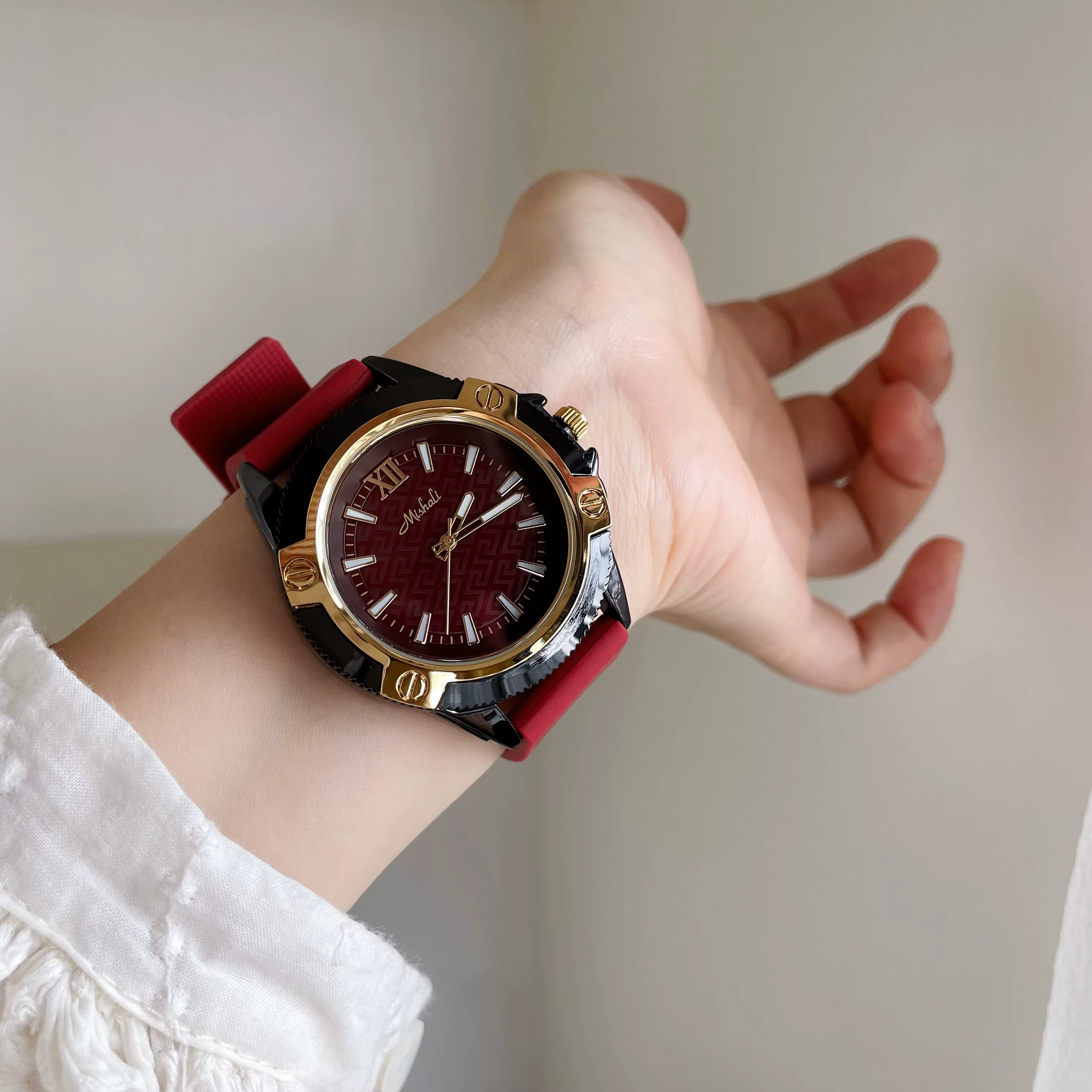 Montre rouge élégante et tendance en Silicone
