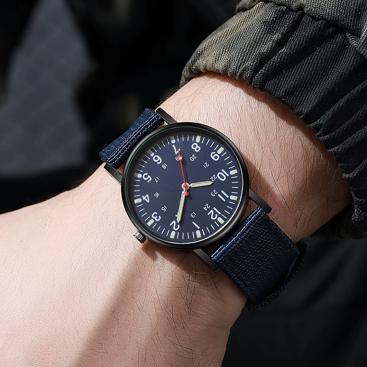 Hommes montres décontracté bracelet en Nylon montre de sport Anlog Quartz