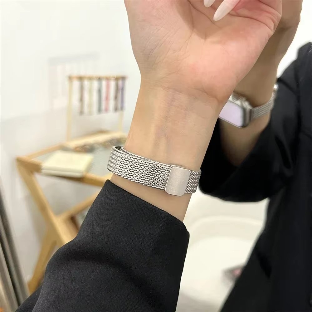 Bracelet magnétique en métal mince de luxe pour IWatch 9 8 7 SE 6