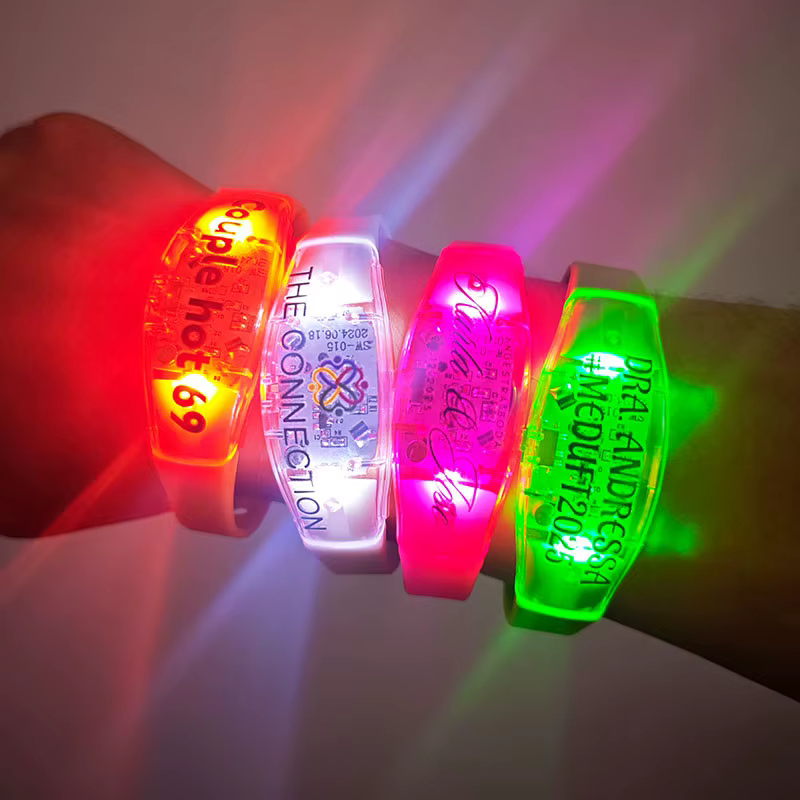 Bracelets LED personnalisables avec musique et son activés