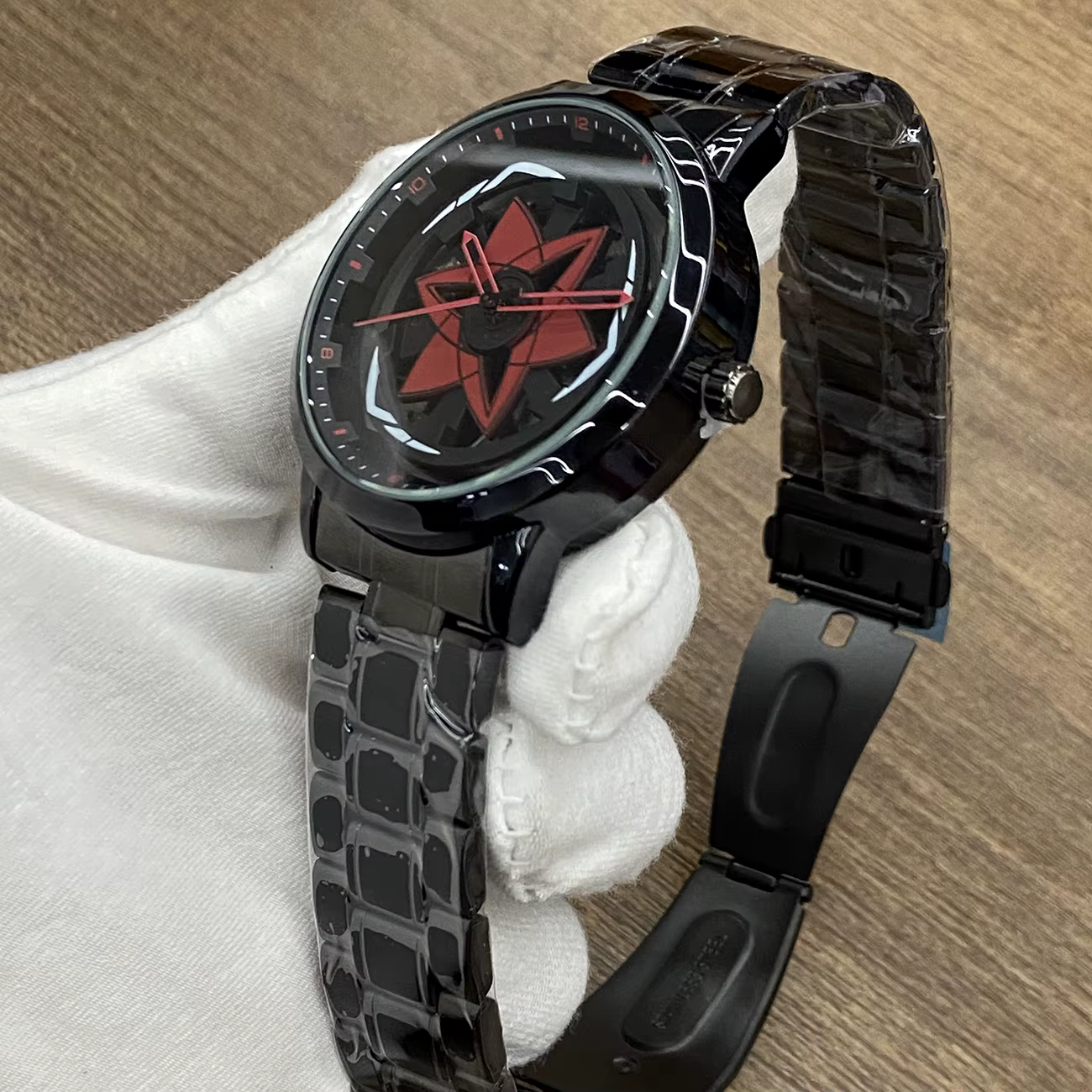 Nouvelle Montre Sportive Homme 2026 – Design Élégant Inspiré du Sharingan