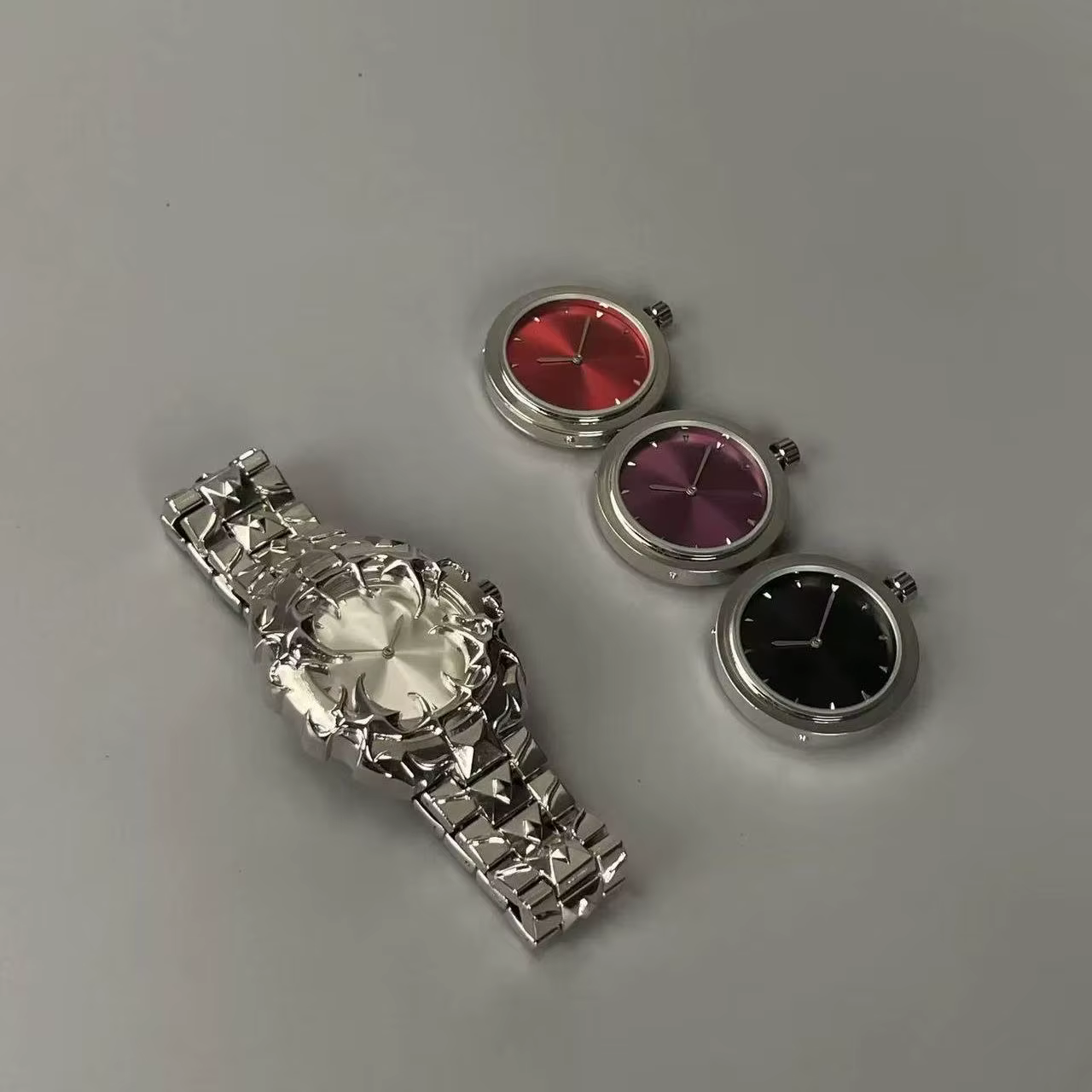 DENVOSI 2026 Nouvelle Montre à Quartz Gothique Y2K en Forme de Griffe
