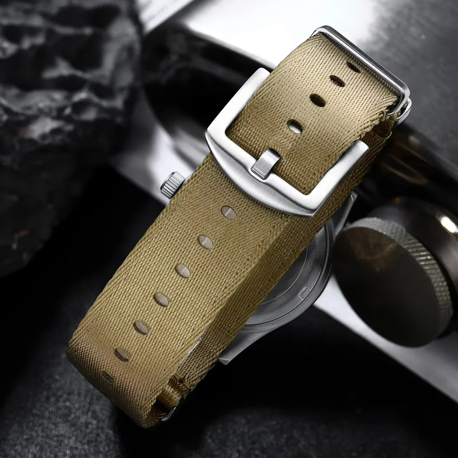 Montre à Quartz VH31 pour hommes militaire robuste champ extérieur 100M étanche avec verre saphir lumineux acier