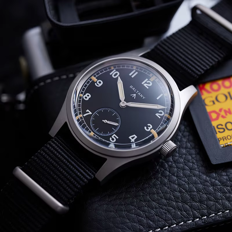 Baltany sale douzaine montre homme S2019 militaire Vintage montre-bracelet petite seconde main VD78 Quartz lumineux 100M étanche champ Wa