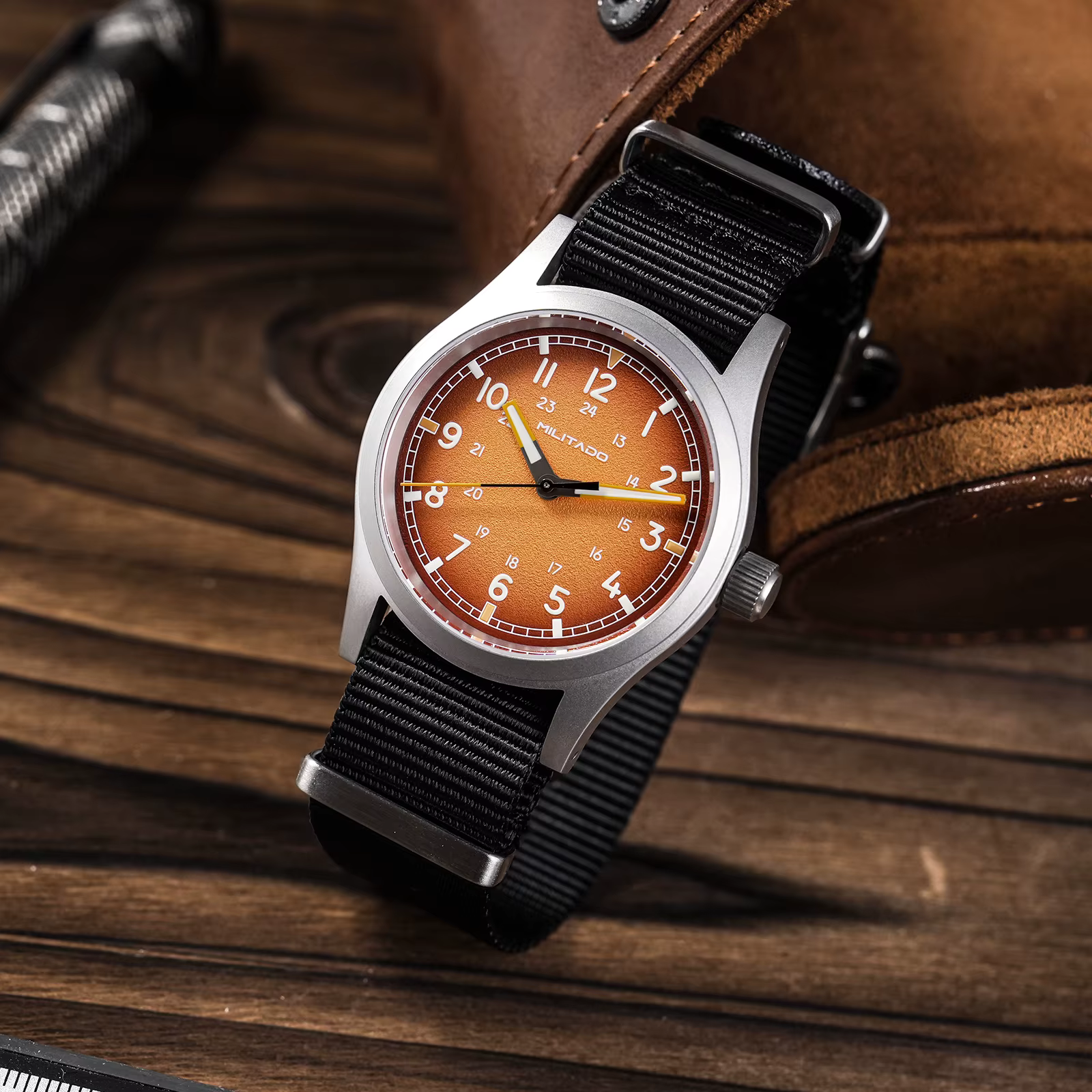 Montre de terrain ML24 pour homme