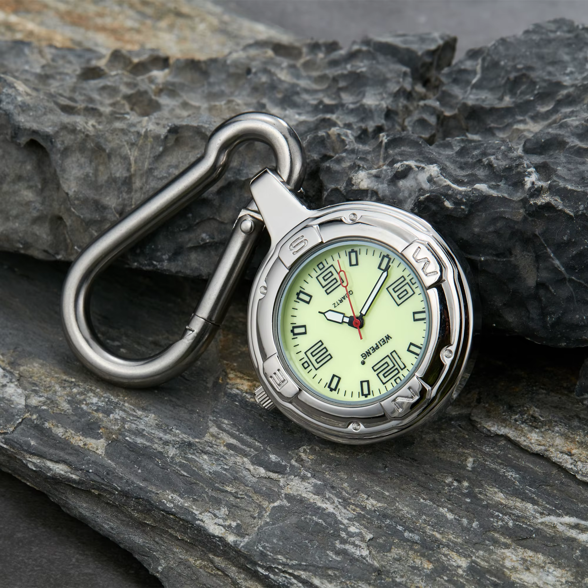 Montre de loisirs à la mode pour hommes