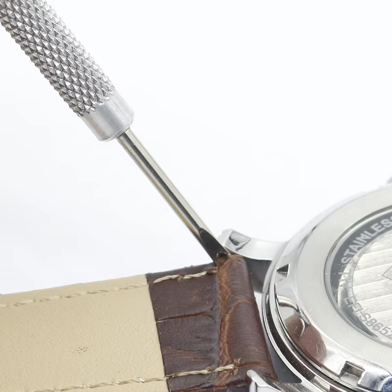 Outil de réparation de bracelet de montre en métal