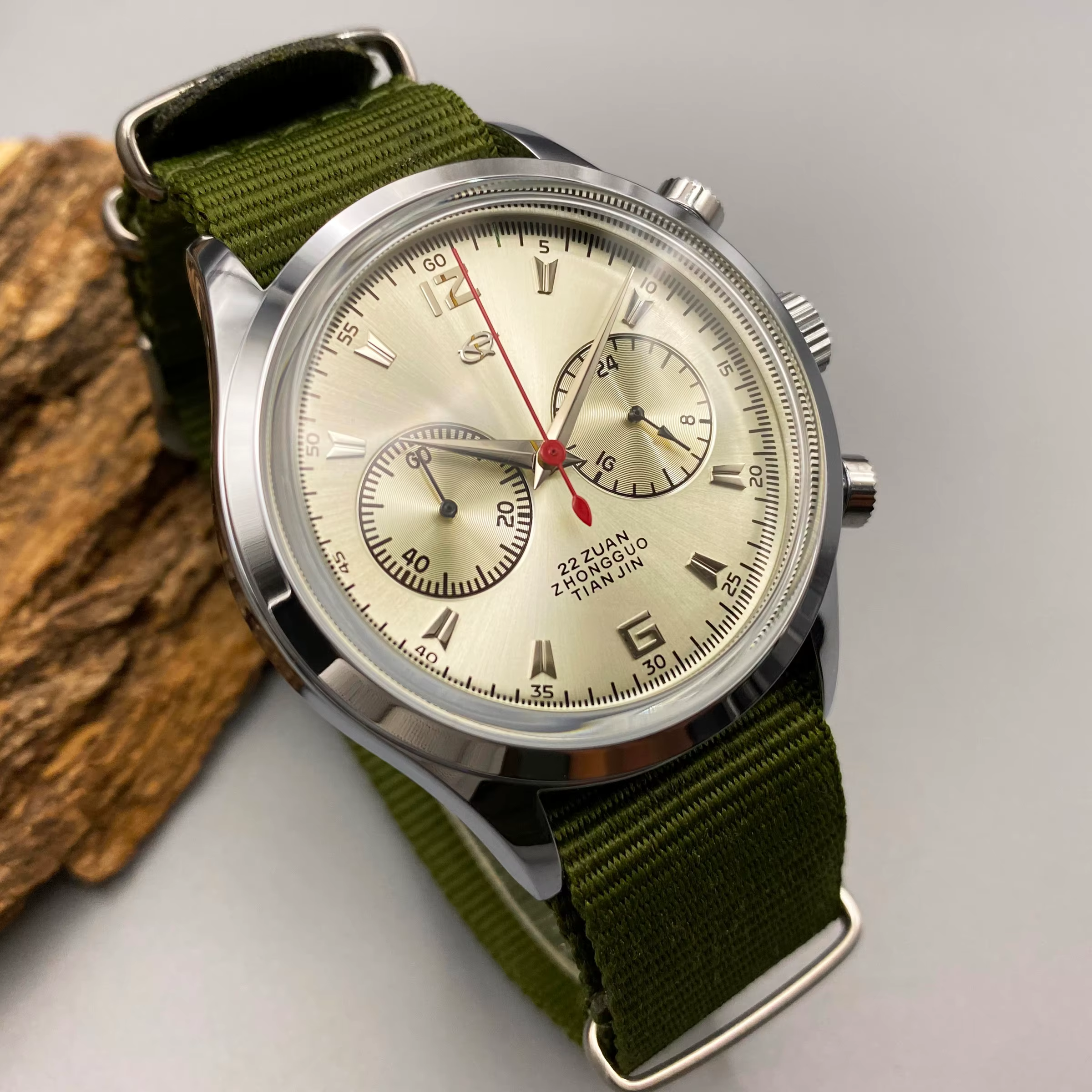 Montres classiques pour hommes
