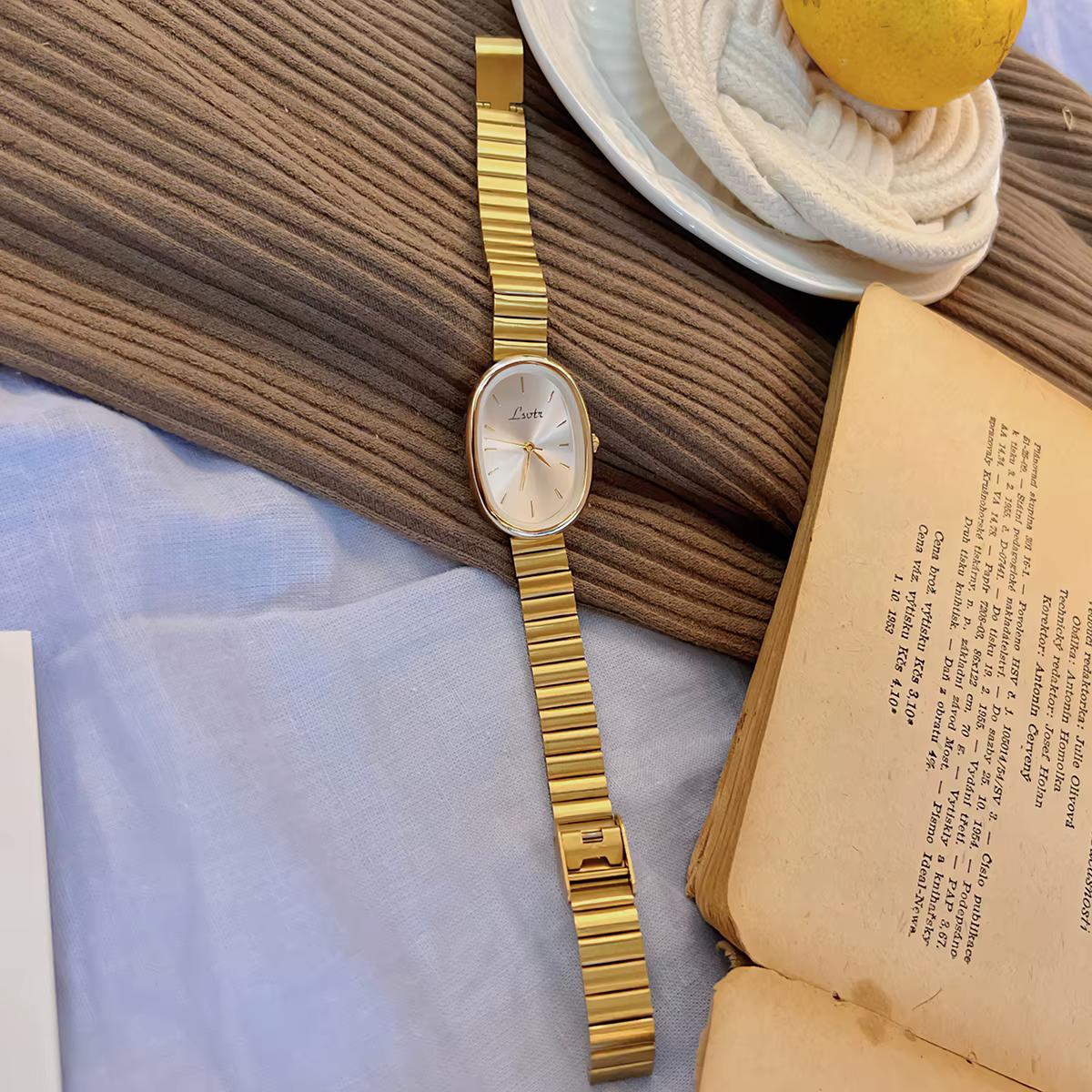 1pc nouvelle montre pour femme à la mode avec Bracelet en or