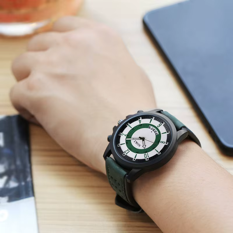 SOKI Sport hommes montre en cuir militaire mode montres