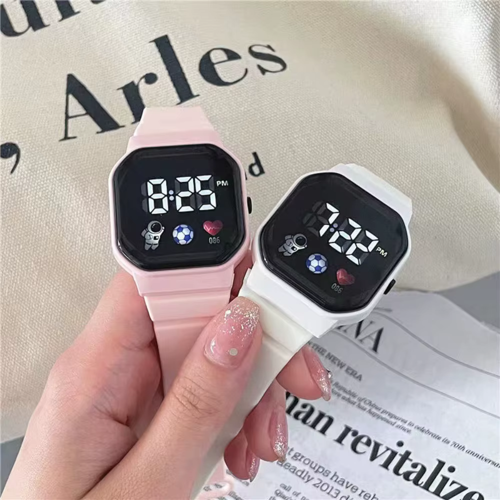 Spaceman LED montres numériques nouvelle mode étanche enfants Sport montre bracelet en Silicone montre-bracelet électronique hommes femmes étudiant