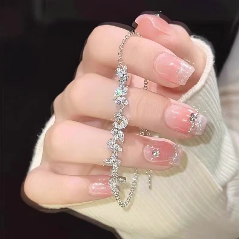 Bracelet élégant en zircon