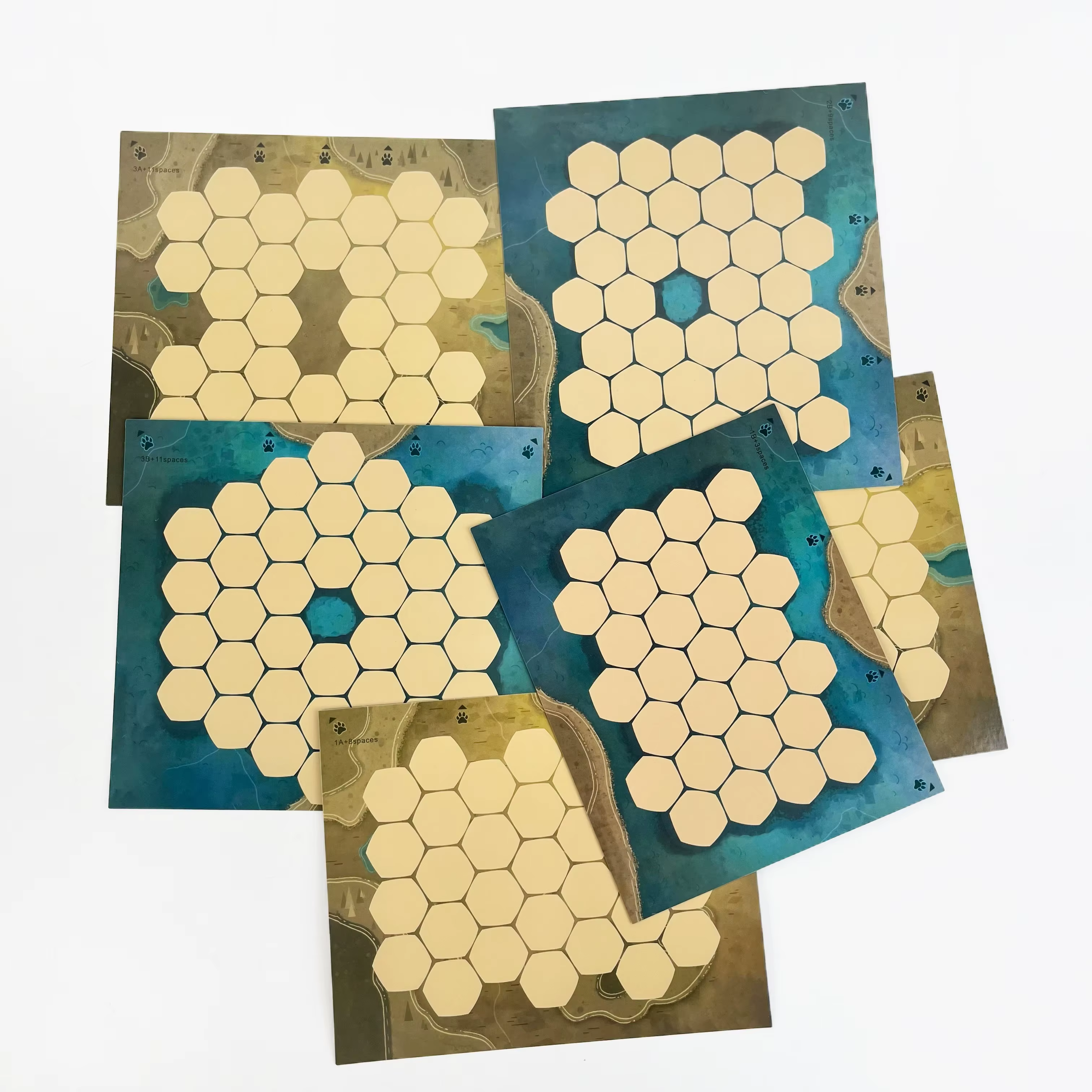 Accessoires de jeu Harmonies Map Expansion Pack |   Ensemble de 6 nouveaux jeux de plateaux |   Nécessite le jeu de base pour jouer |   Ajoute variété et stratégie