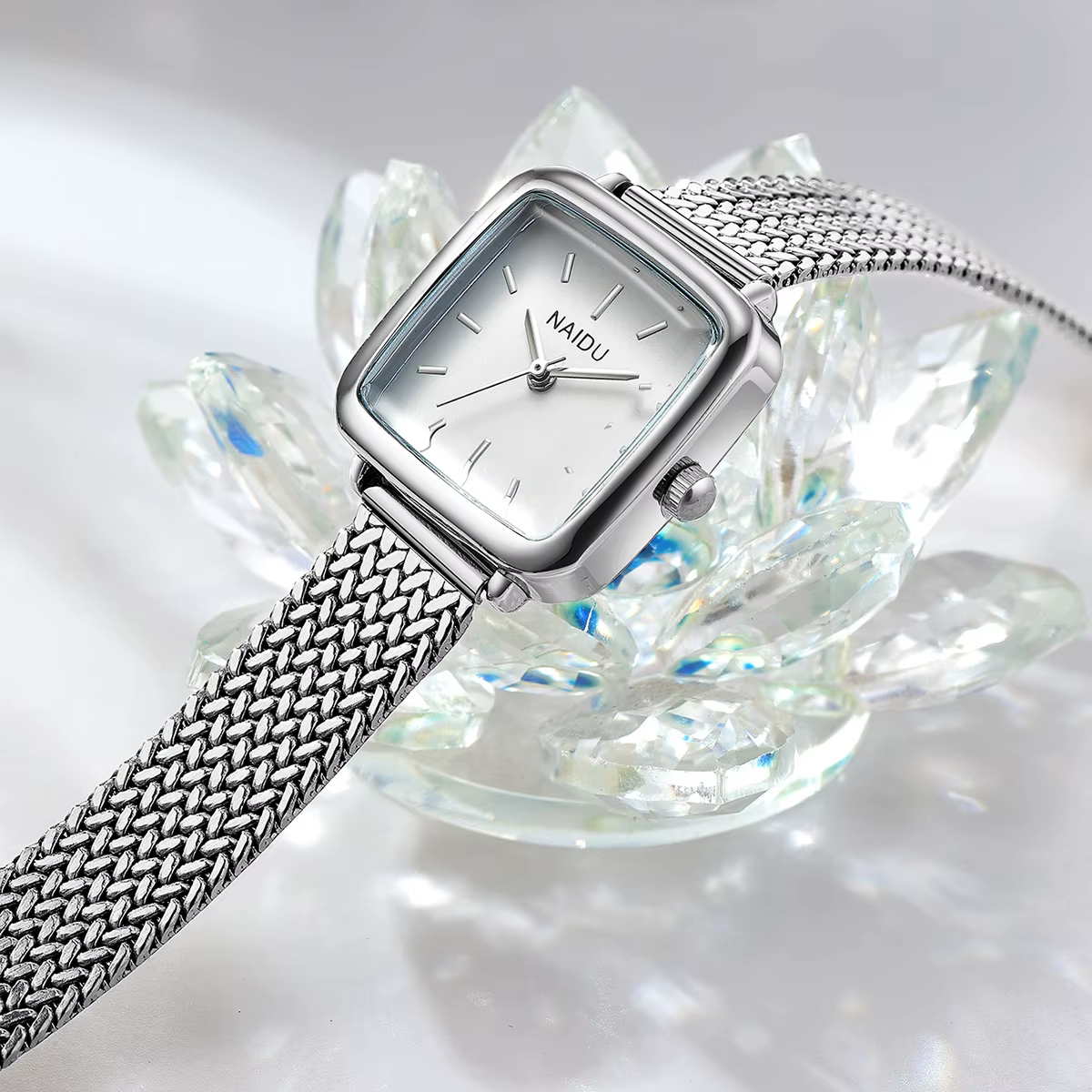 Montre carrée pour femme avec bracelet en acier inoxydable