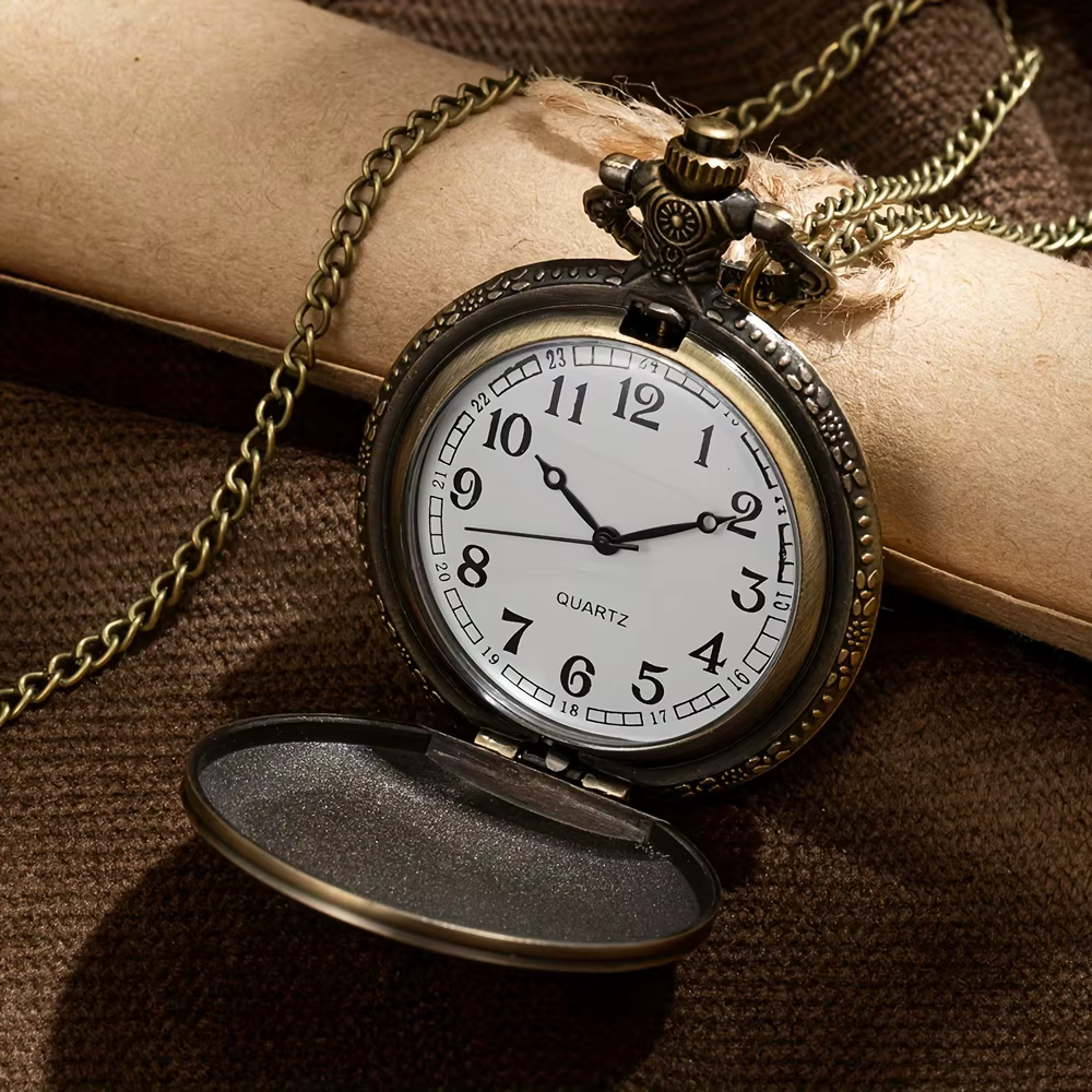 Montre de poche vintage en bronze à motif floral sculpté